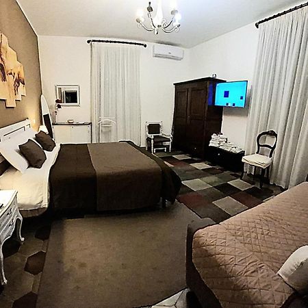 Casa Ferrari Testaccio E Trastevere Wi-Fi Free Рим Экстерьер фото