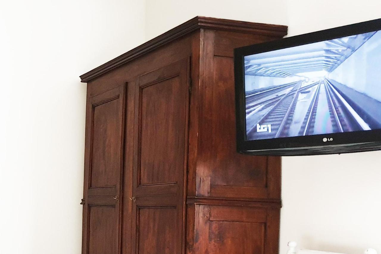 Casa Ferrari Testaccio E Trastevere Wi-Fi Free Рим Экстерьер фото