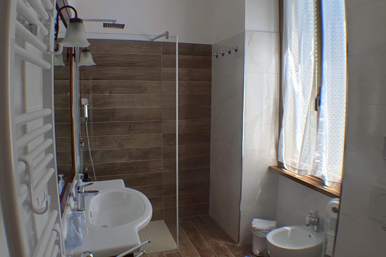 Casa Ferrari Testaccio E Trastevere Wi-Fi Free Рим Экстерьер фото